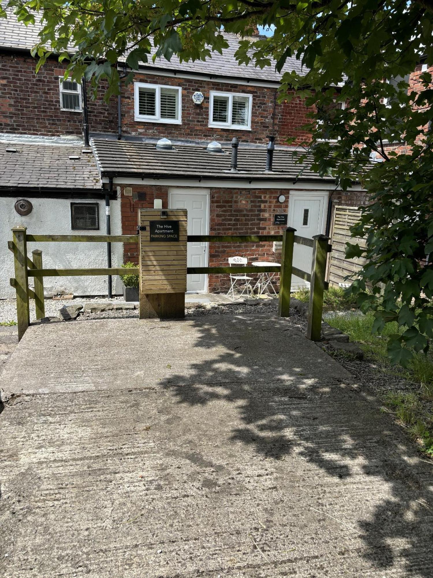 The Hive Apartment Marple 외부 사진